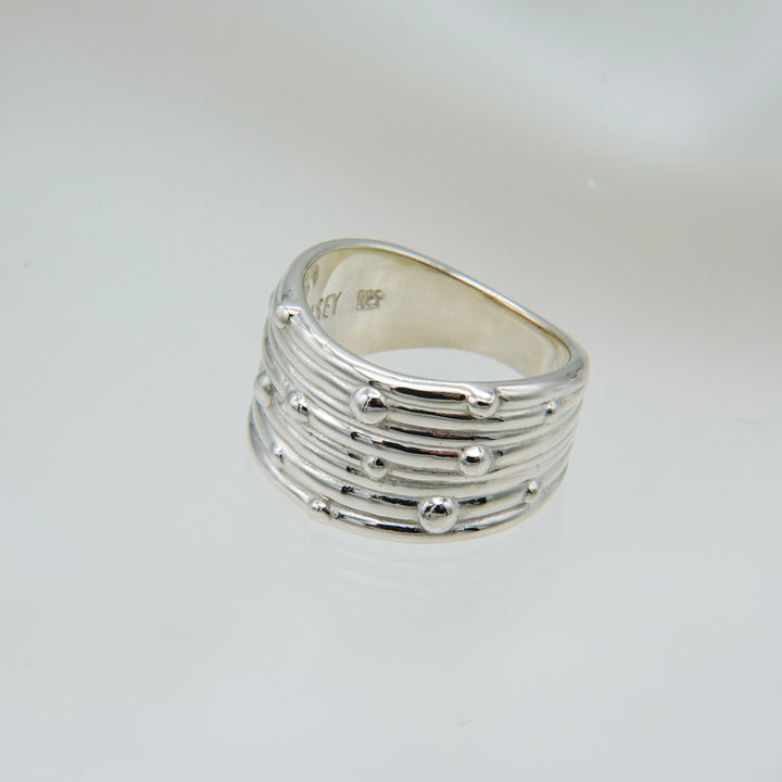 Lay ring