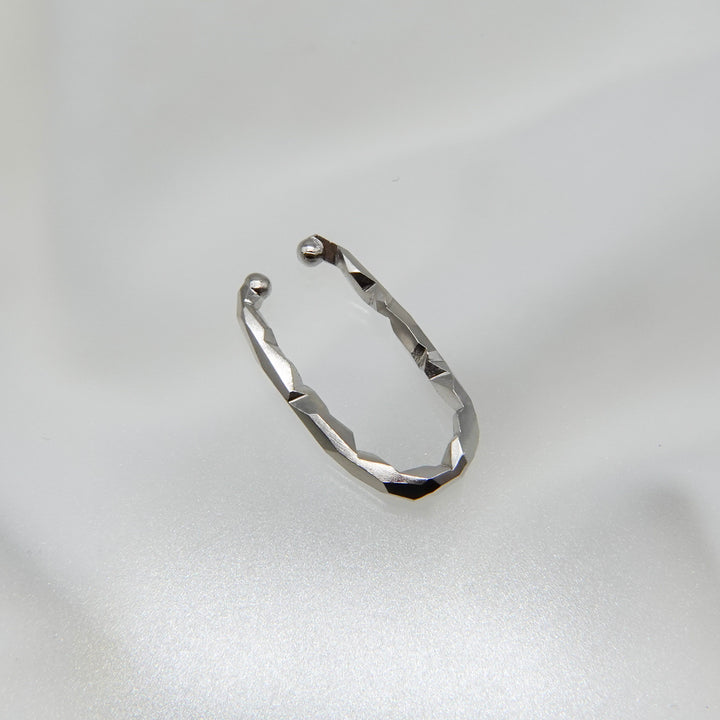 Neutral L earcuff