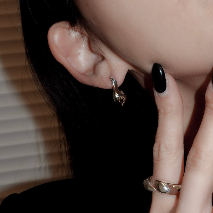 KĀNTI / Fang earring