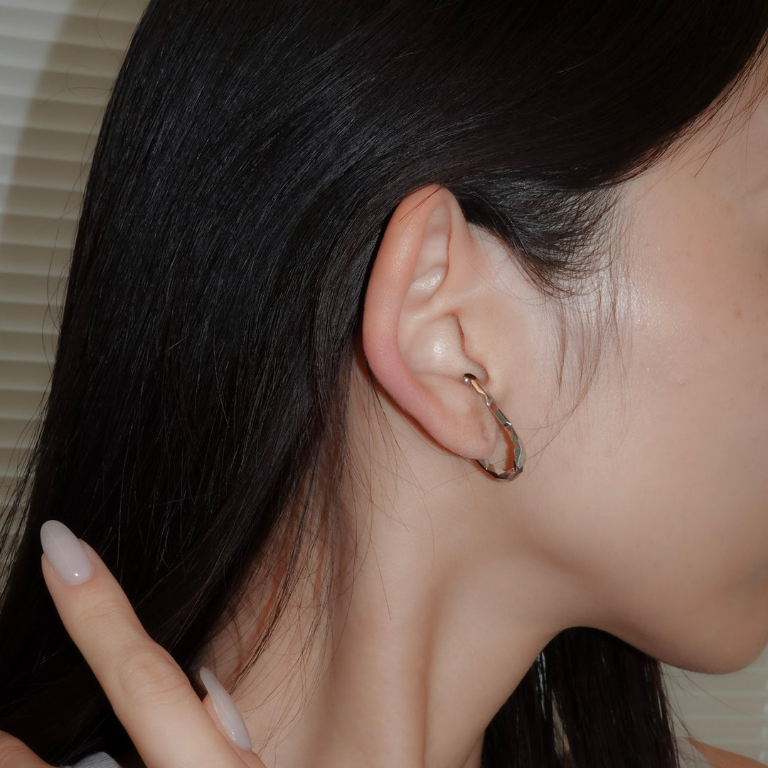 Neutral L earcuff