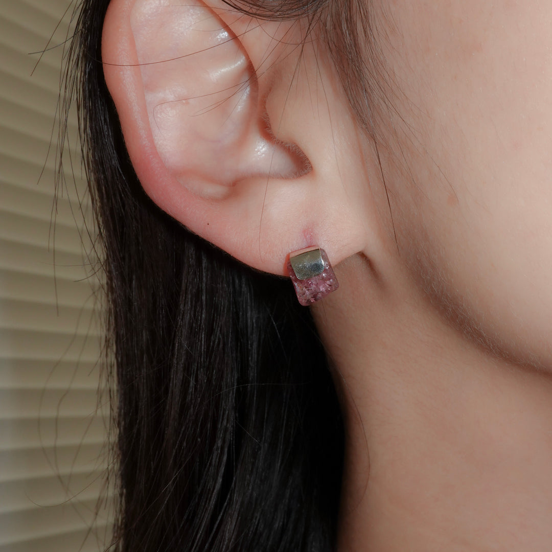 HASAMU S pierced earring gemstone