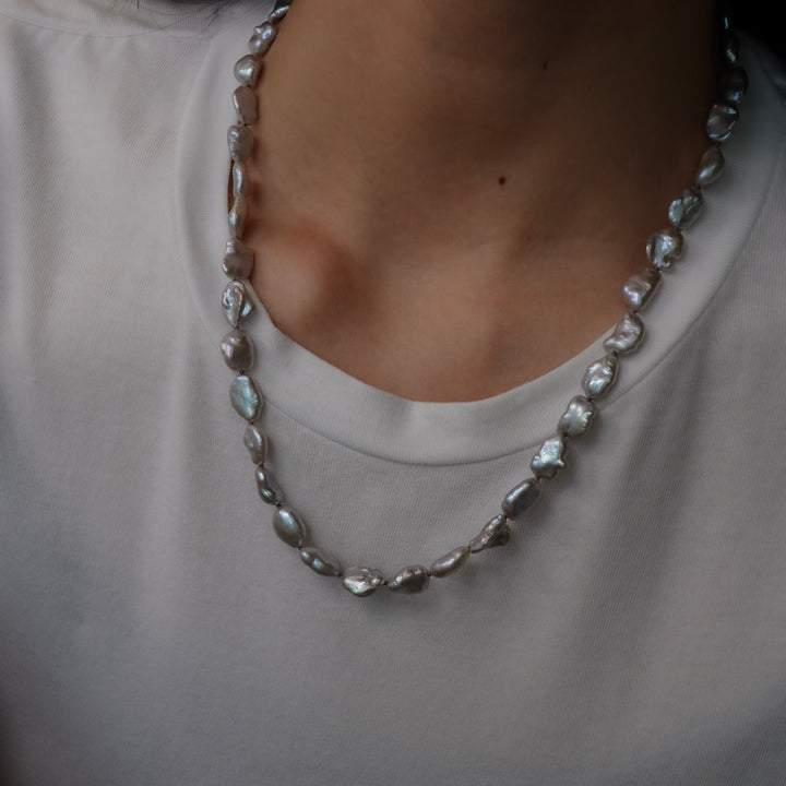 Ball Chain Necklace / Grey Keshi Pearl