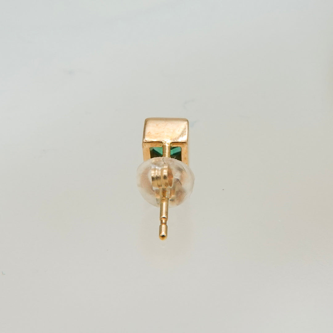 K10スクエアエメラルドピアス(一点もの)