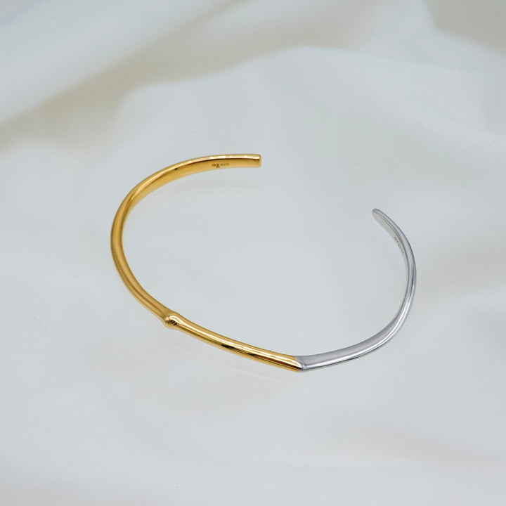 Bicolour Grass C-Bracelet
