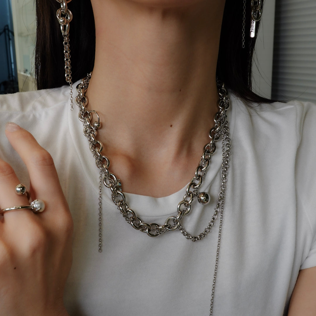 LEWIS NECKLACE