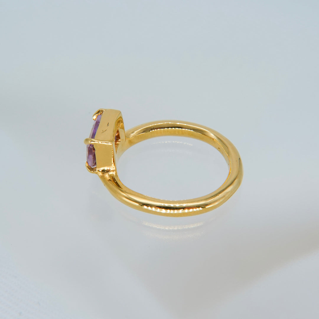 On the edge ring- Ametrine