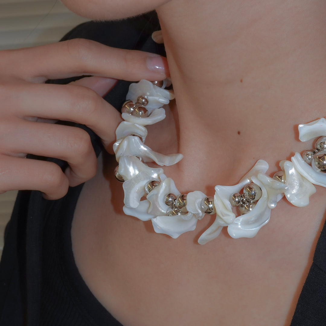 PAULA CHOKER