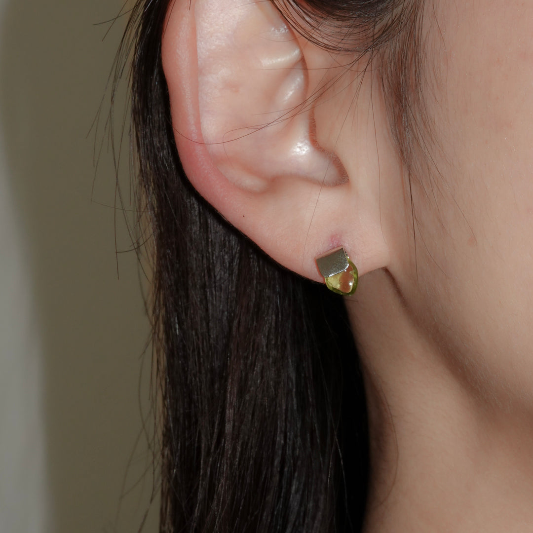 HASAMU S pierced earring gemstone