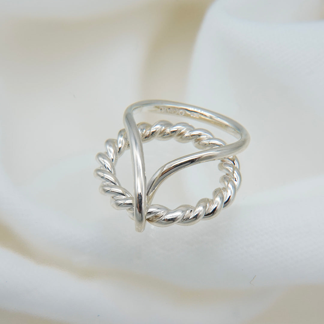 Selene 00:12 Dual Rotation（二重のまわり）