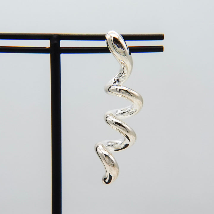 twist hollow earring(pierce) [RSTS2]