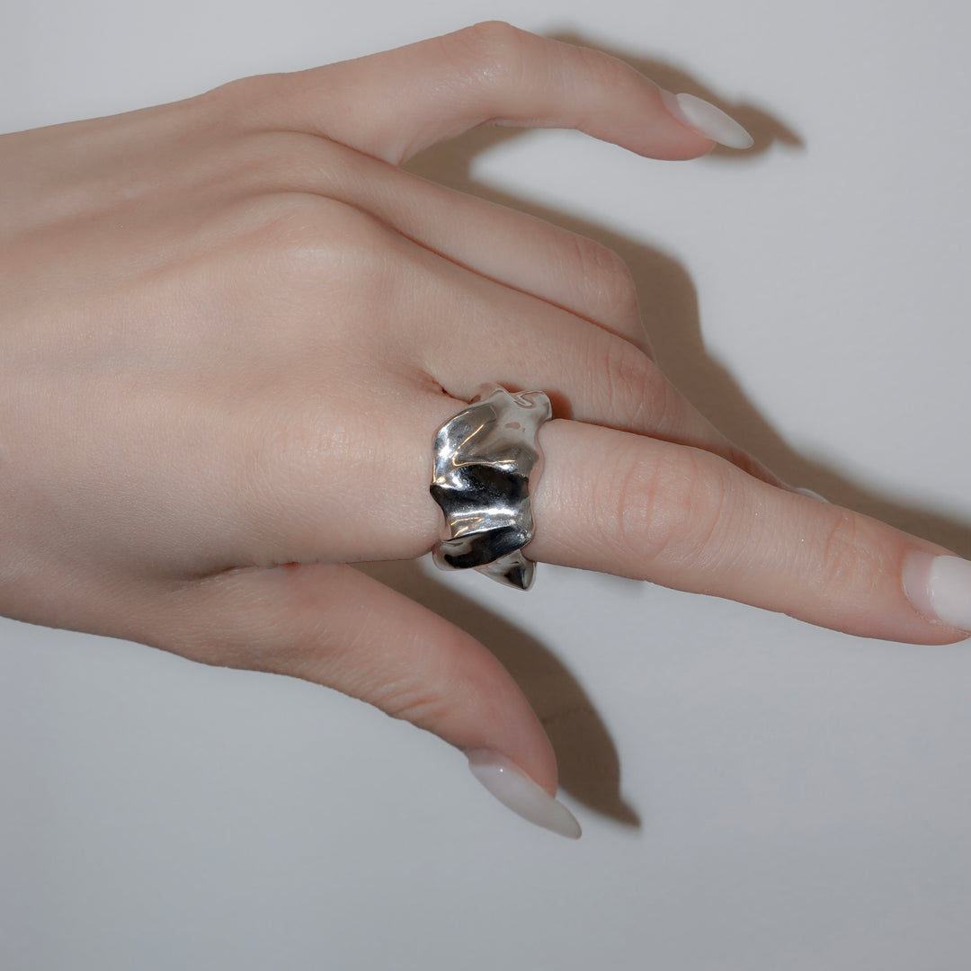 sculpture ring