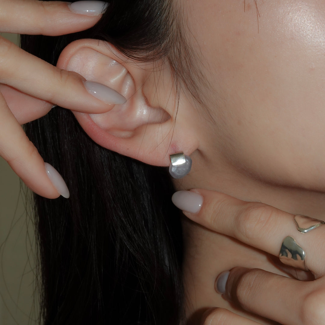 HASAMU S pierced earring gemstone