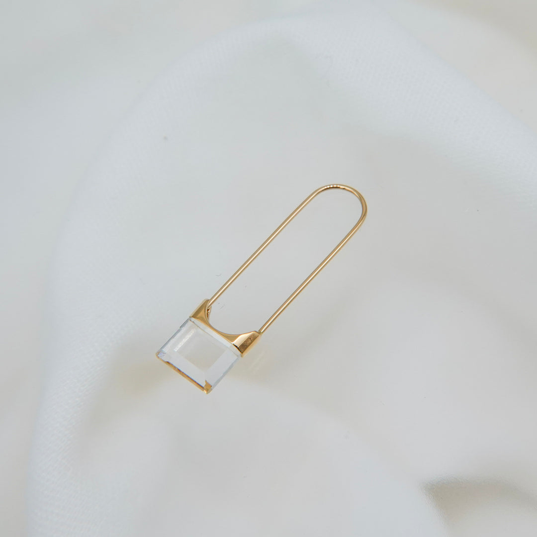 Drop Quartz Pierced Earring Square
