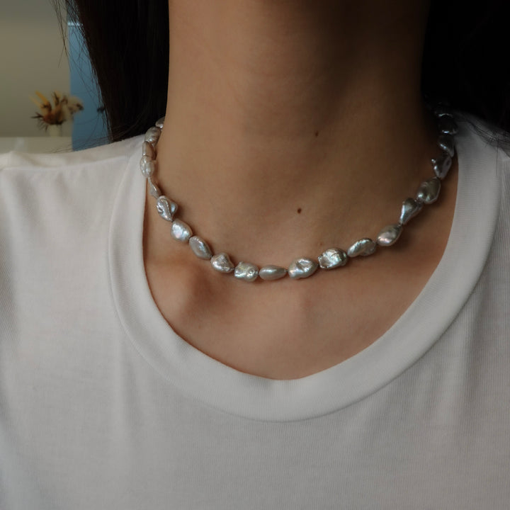 Ball Chain Necklace / Grey Keshi Pearl