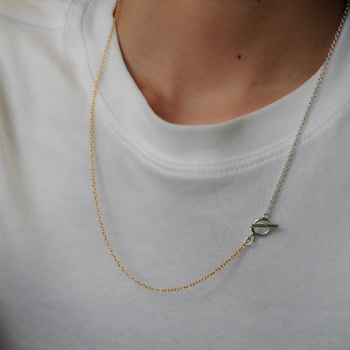 Bicolor Line Neckless