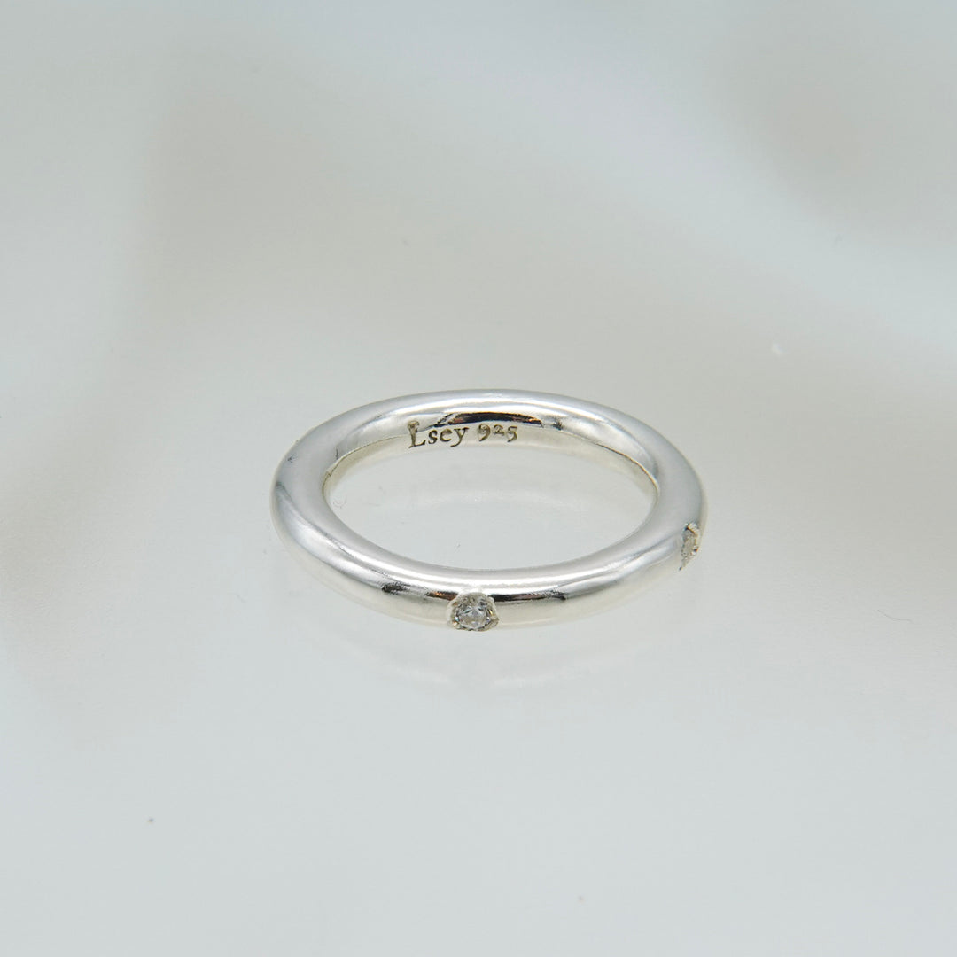 Thin sparkle ring