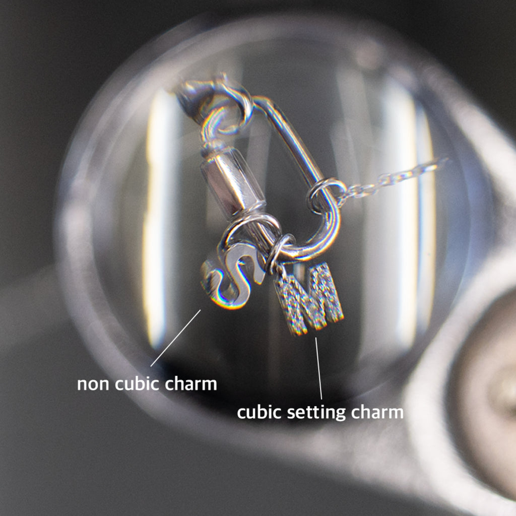 【期間限定 & 受注生産】ESSENTIAL INITIAL NECKLACE