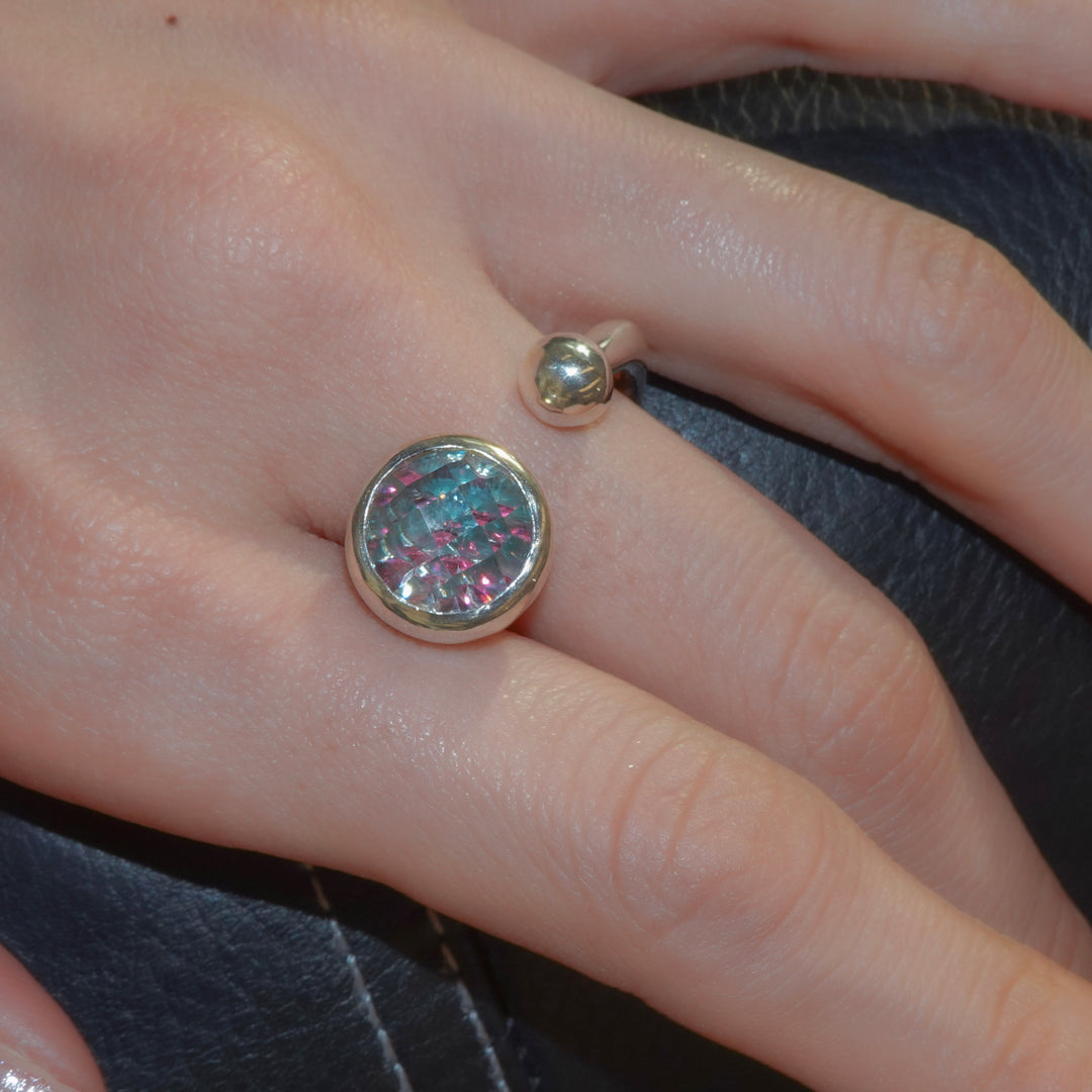 GYOKU RIN Ring / Prasiolite (garnet + blue Zircon)