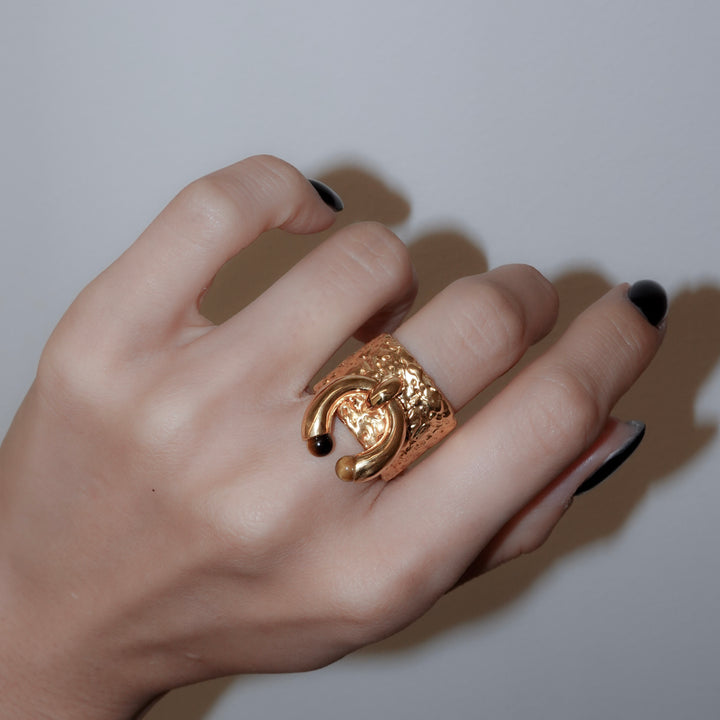 wall gem ring