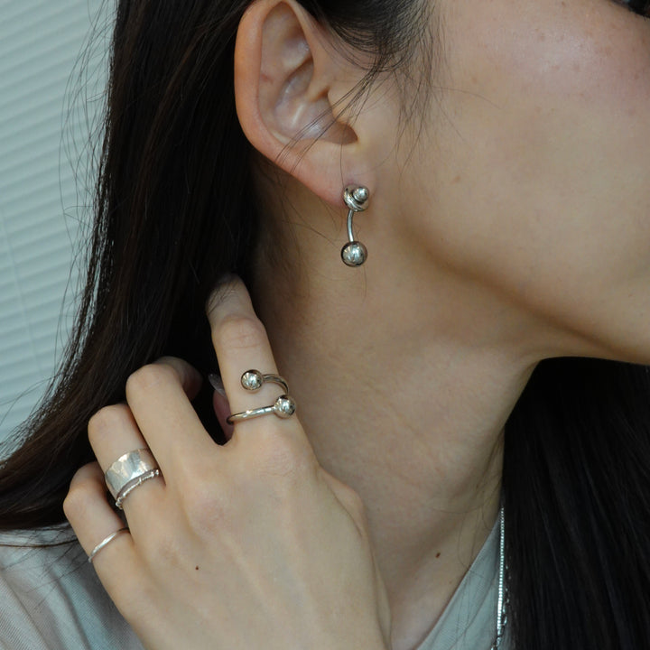 MINDY SILVER EARRING