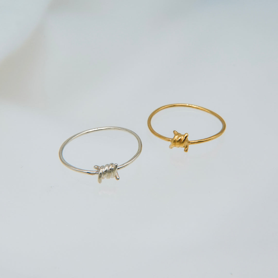 有刺鉄線リング