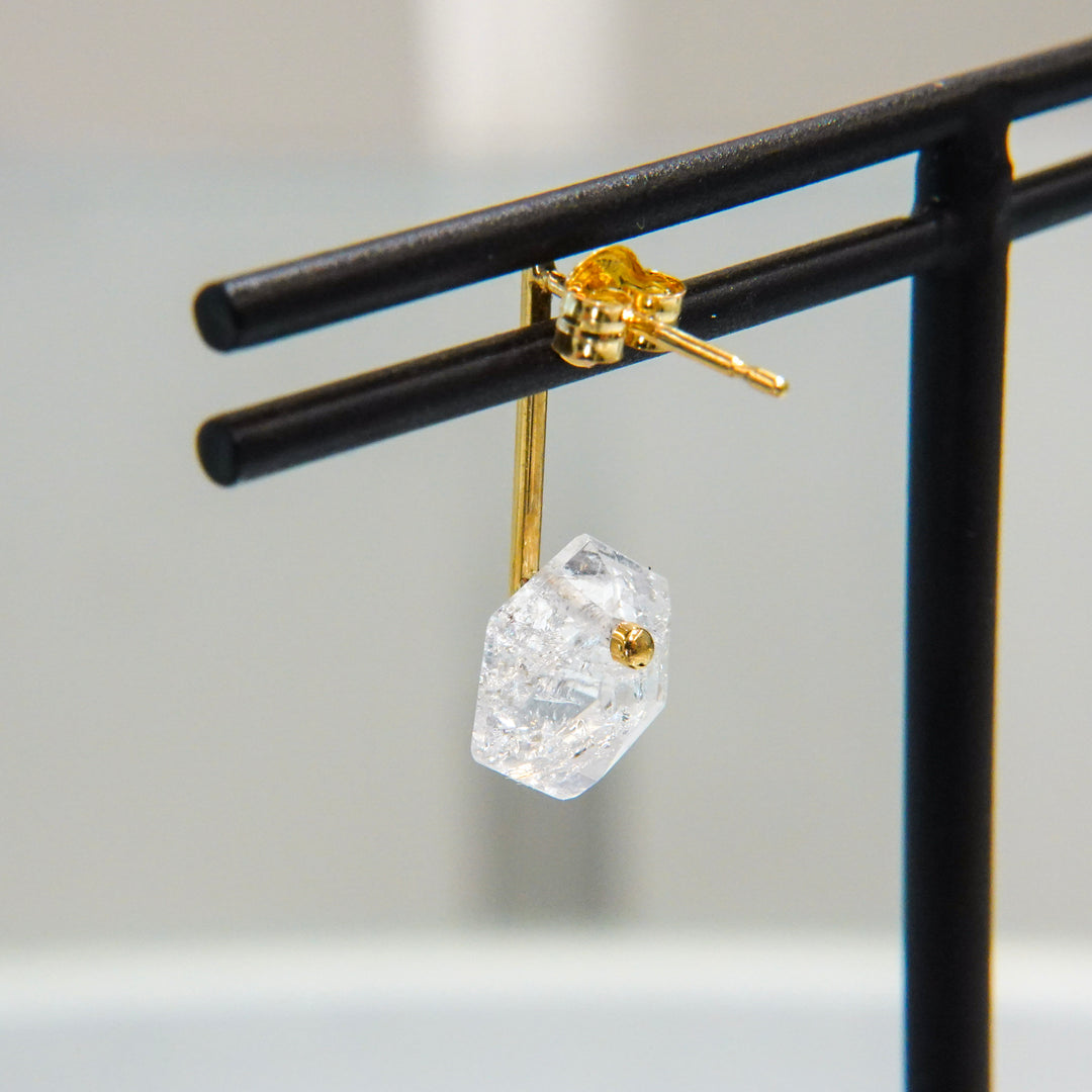 CANDY Crack Quartz Pierced Earring
