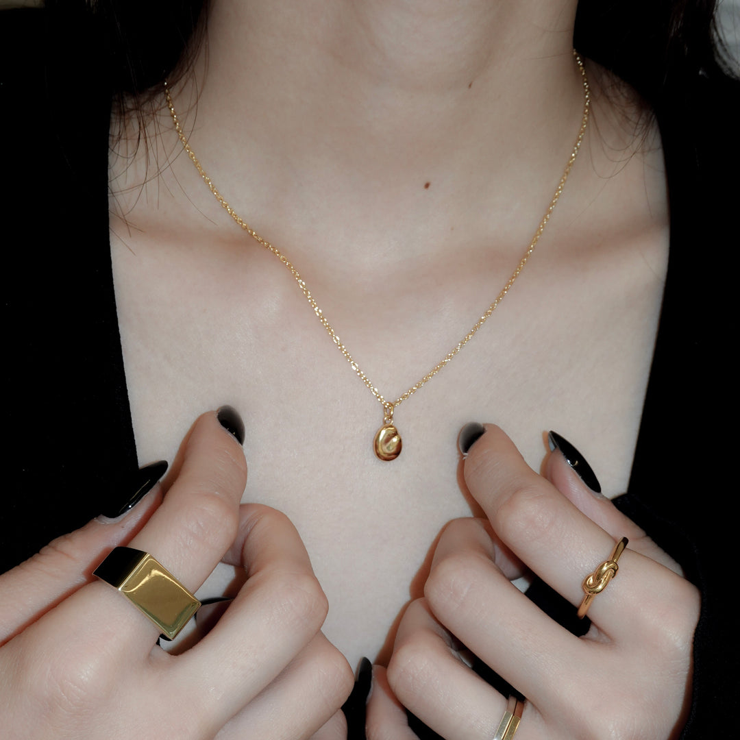 "Bean" charm necklace (GOLD)