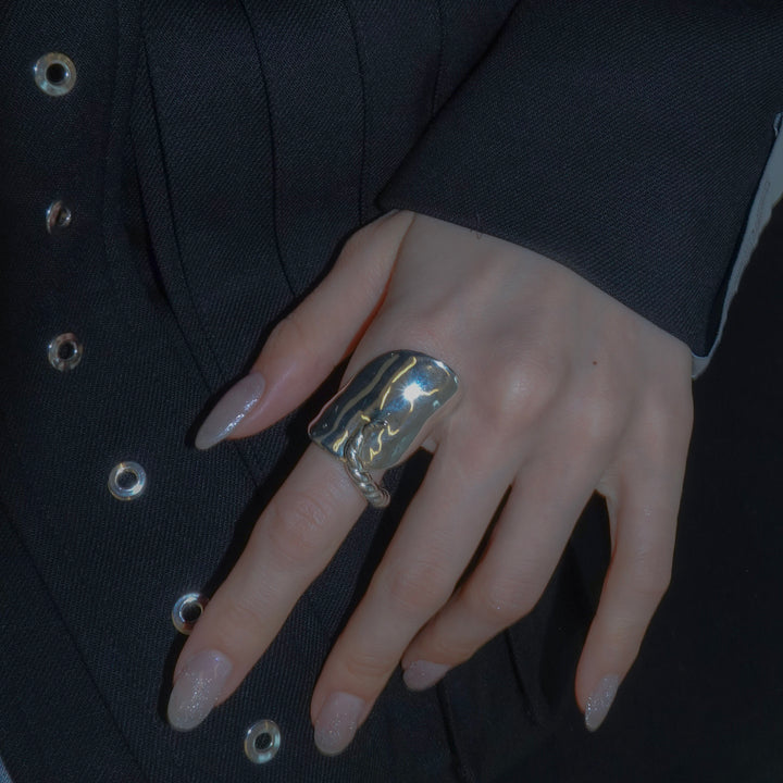 Hylo.002[R]_Helix Surface