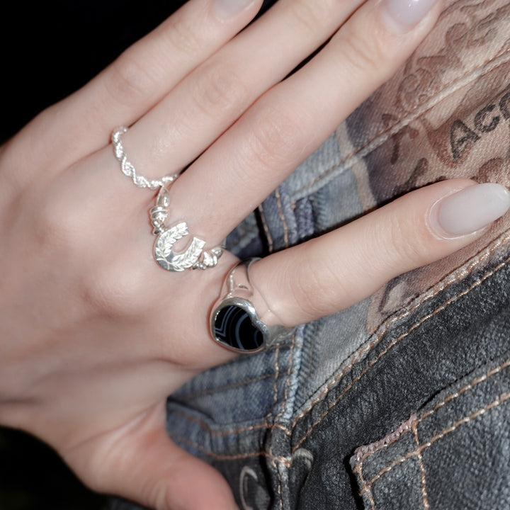 Engraved horseshoe double side ring- Emerald