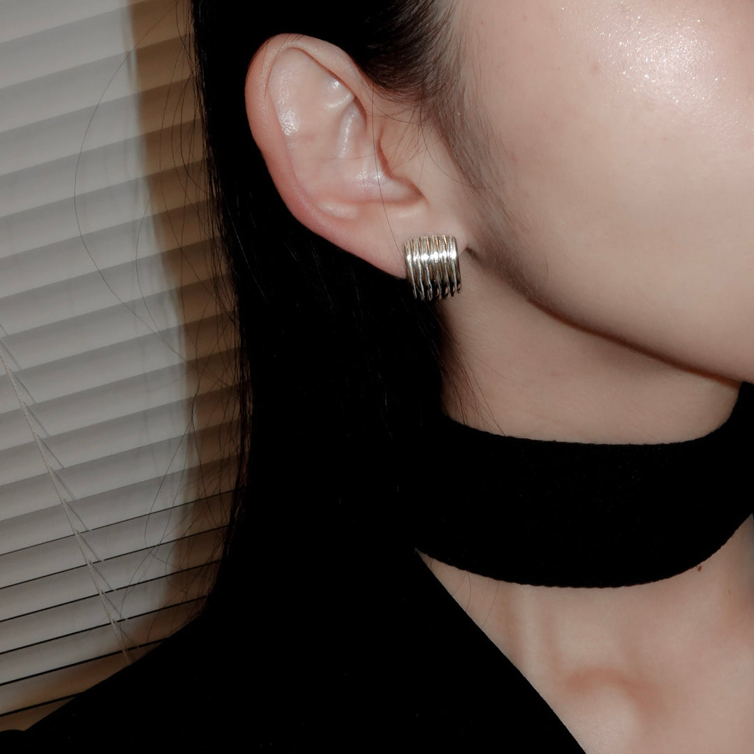 Chunky line curve earrings