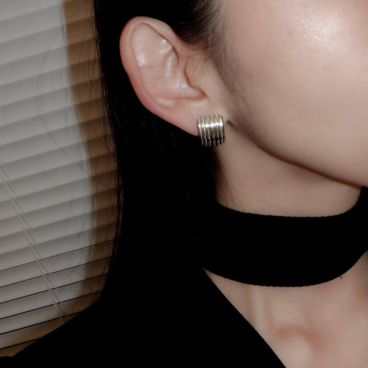 Chunky line curve earrings
