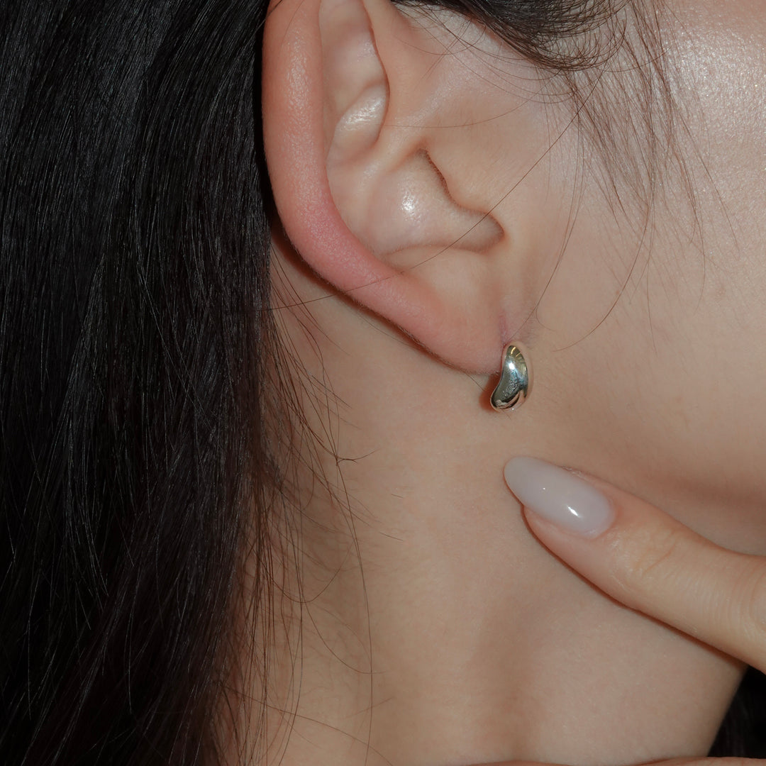 Distortion pierced earring