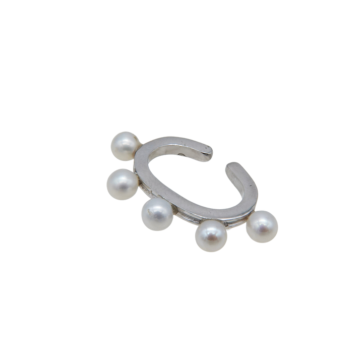 Dotted pearl earcuff