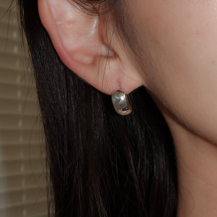 Distortion pierced earring