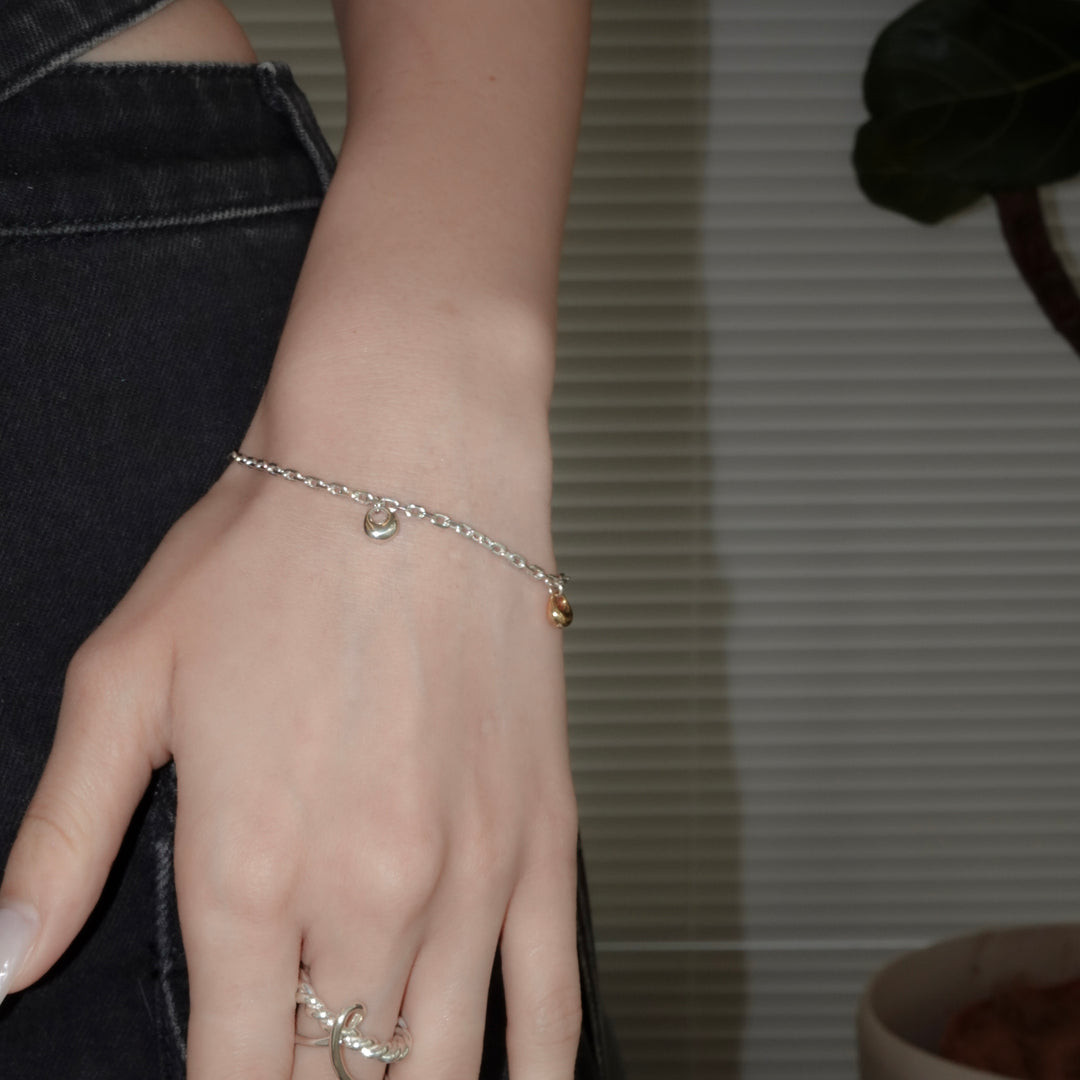 Selene 23:23 Triptych Rest（三連の休止符）