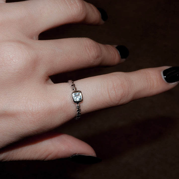 シルバーブルートパーズフィレンツェ彫りリング