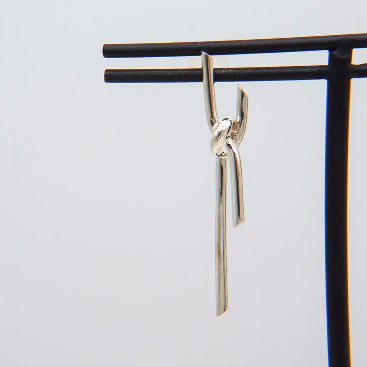 THREADS Silver Cross Pierced Earrings