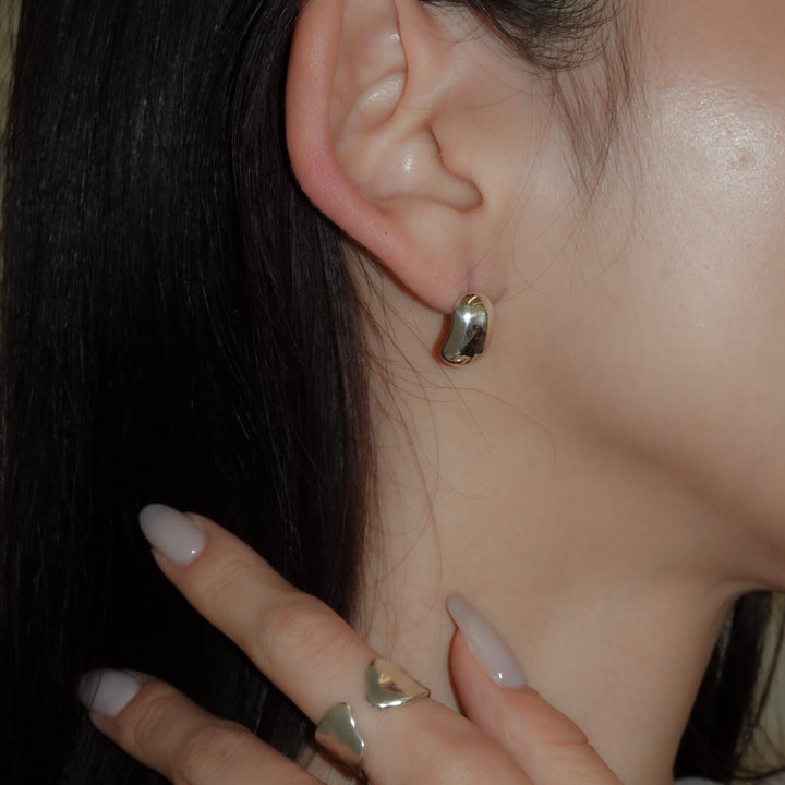 Distortion pierced earring