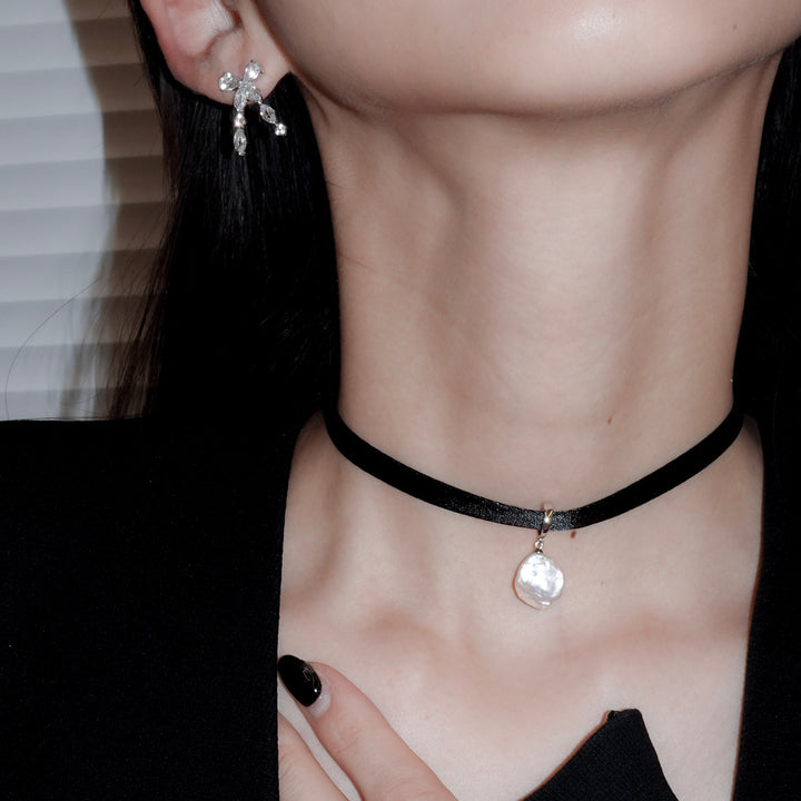 NOIR SINGLE PEARL CHOKER NECKLACE (Silver)