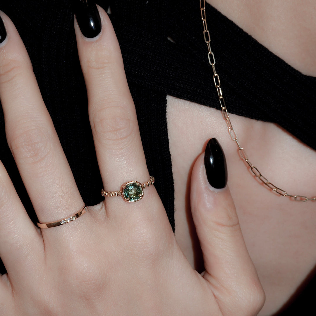 K10グリーンアパタイトフィレンツェ彫りリング(一点もの)