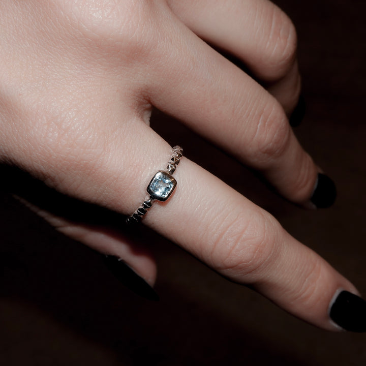 シルバーブルートパーズフィレンツェ彫りリング