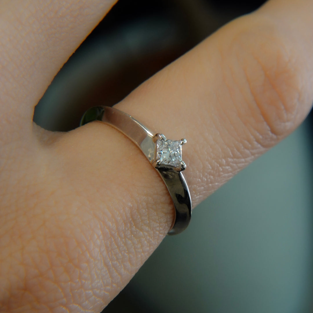 Prism Solitaire Ring -【Lab Grown Diamond】