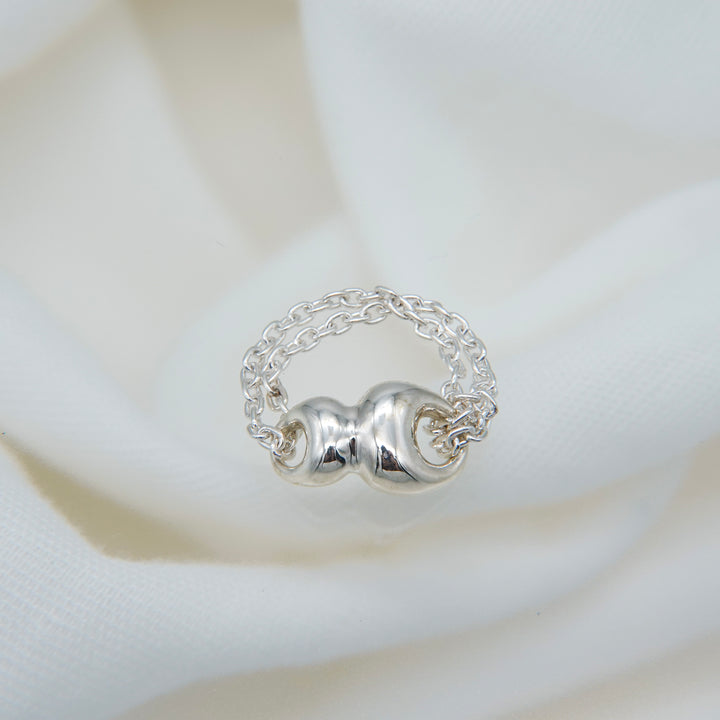 Selene 21:19 Reflected Ties（水面に、ふたつの月)