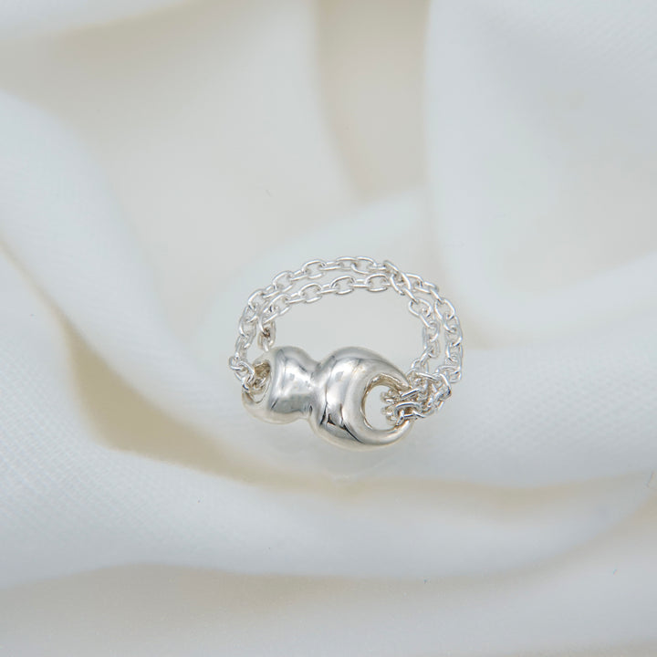 Selene 21:19 Reflected Ties（水面に、ふたつの月)