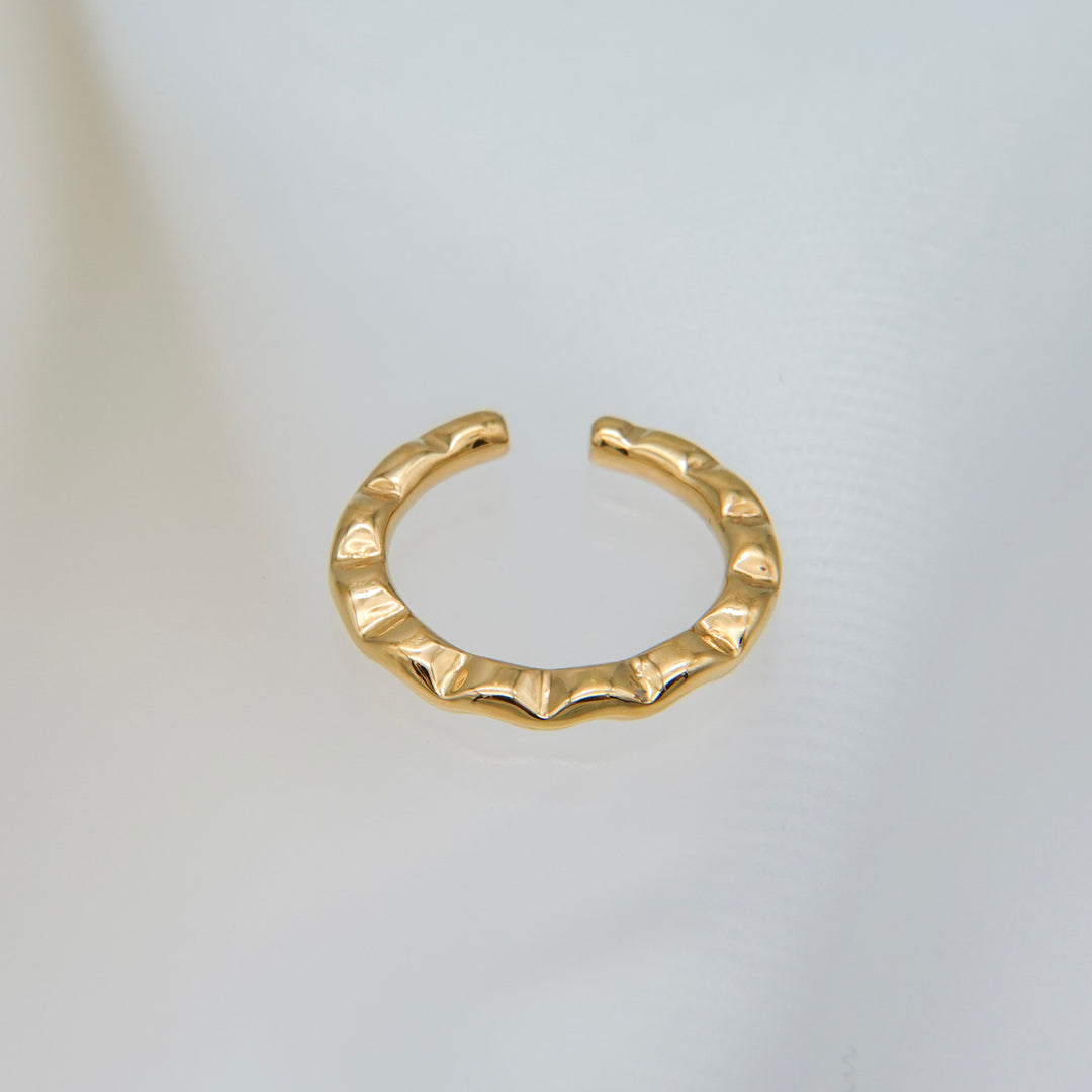 Wedge Pattern Cuff _K18YG