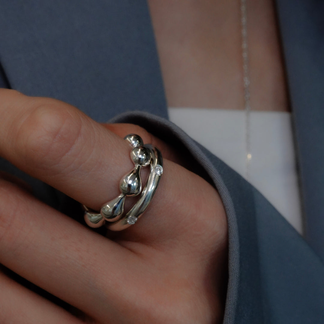 Thin sparkle ring