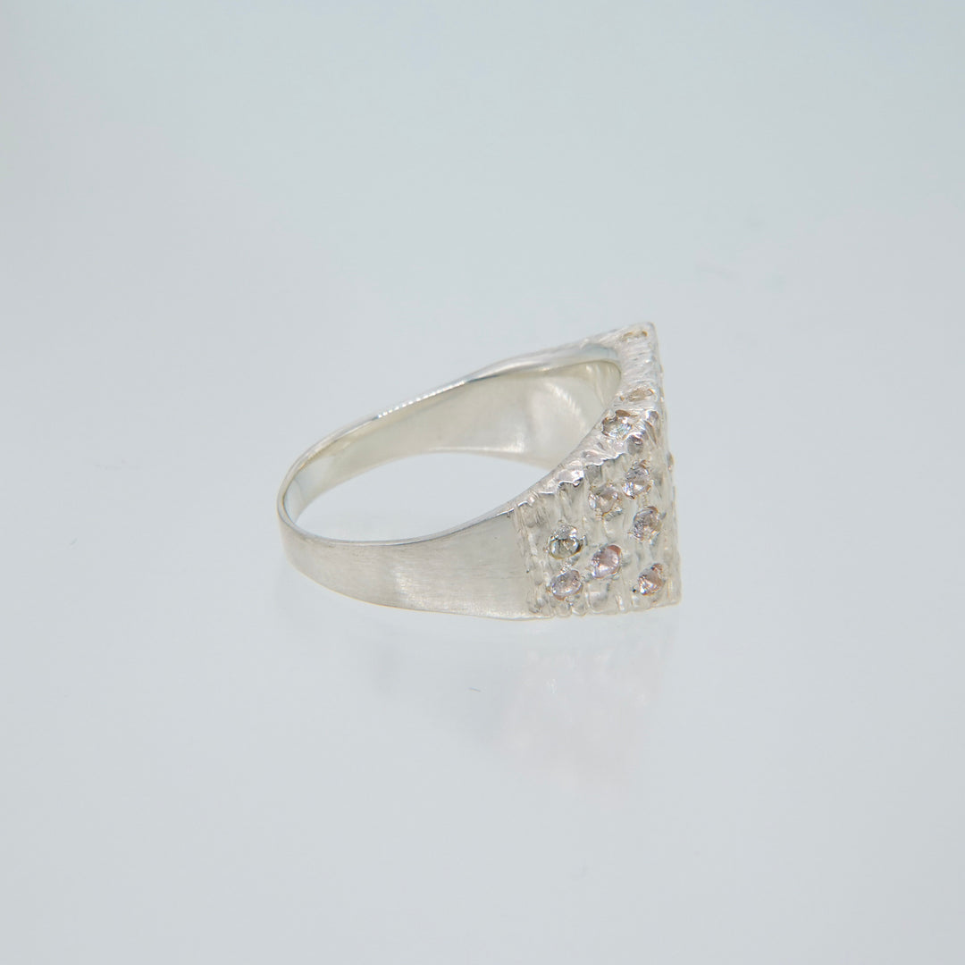 Iku Ring