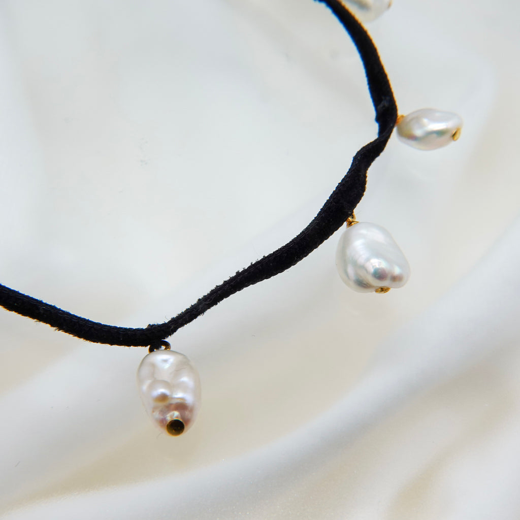 NOIR MULTI PEARL CHOKER NECKLACE
