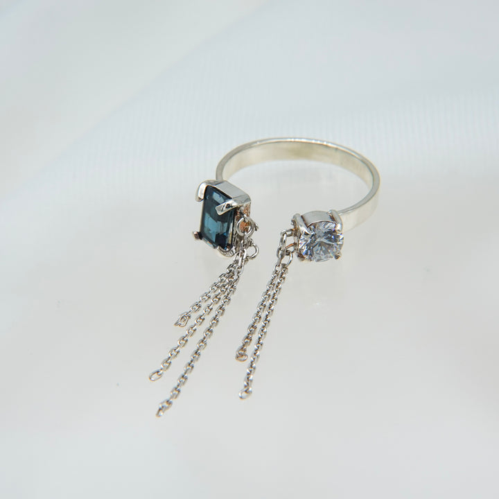 ブレイキンチェーンリング(ロンドンブルートパーズ、ジルコニア)