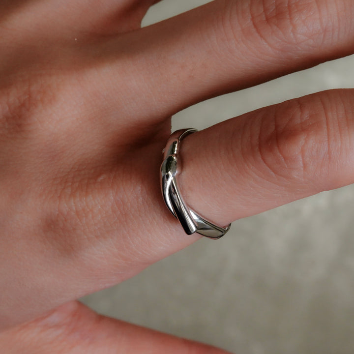 Grass Knot Ring
